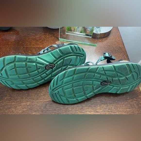 Chaco multi colored toe strap sandals - Picture 4 of 4